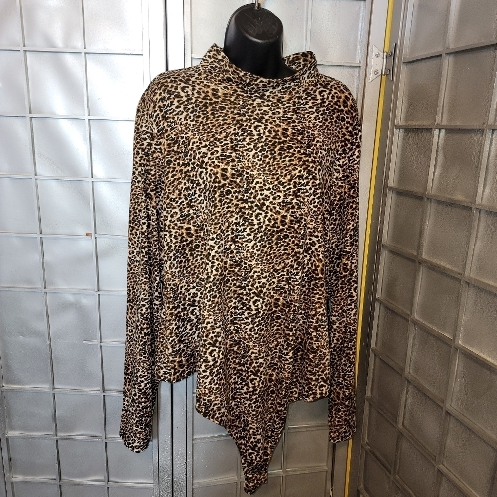 Wild fable 4X body suit in animal print. Long sleeve. Two snaps on crotch